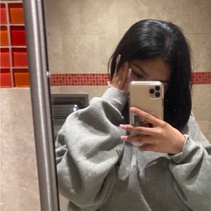 Meet your Posher, Esmeralda